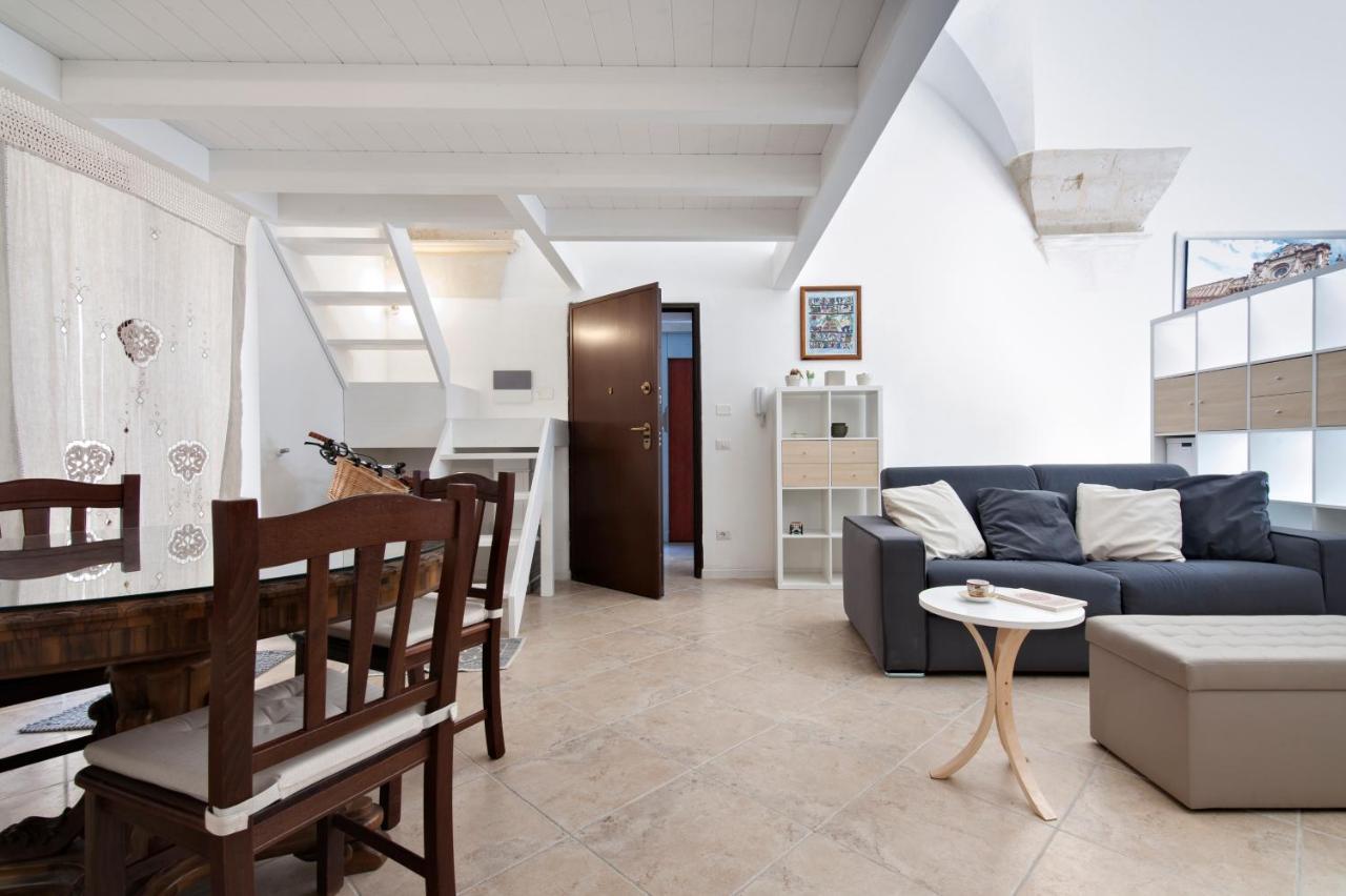 Mesagnesi Loft Centro Storico - SITCase Appartamento Lecce Esterno foto